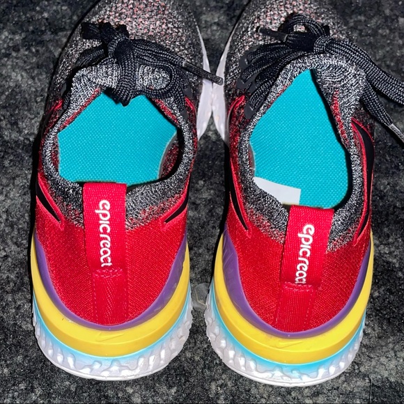 Nike Epic React Shoes Kids 4Y (Equivalent to what in women’s size 6/5 1/2) - Picture 2 of 7